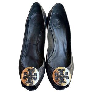 Tory Burch Black Leather Wedge Peep Toe Pumps With Gold Logo Size 10M